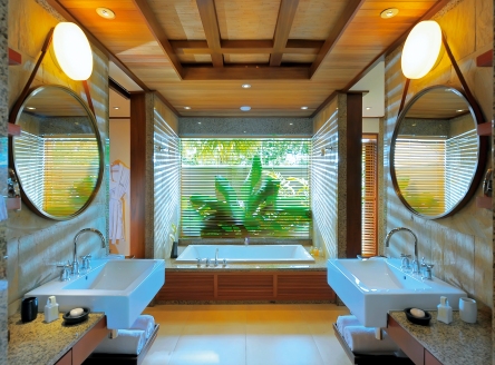 Luxury bathrooms at Ephlia Resort