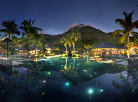 The swimming pool at Hilton Seychelles Labriz Resort & Spa