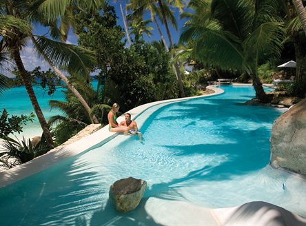Breathataking main pool on the luxury North island Seychelles