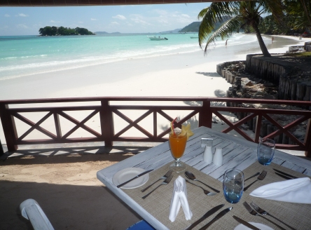 Beachside dining at Paradise Sun Hotel