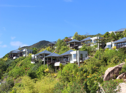  Raffles Praslin villas set on the tropical hillside