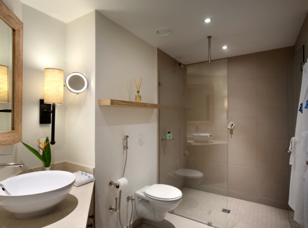 Kempinski Seychelles Resort Deluxe Bathroom