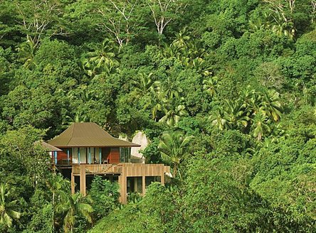 Four Seasons Seychelles villas are set amongst tropical foliage