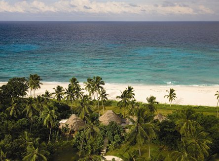 North Island Presidential Villas are discreetly set amongst the trees beside the beach